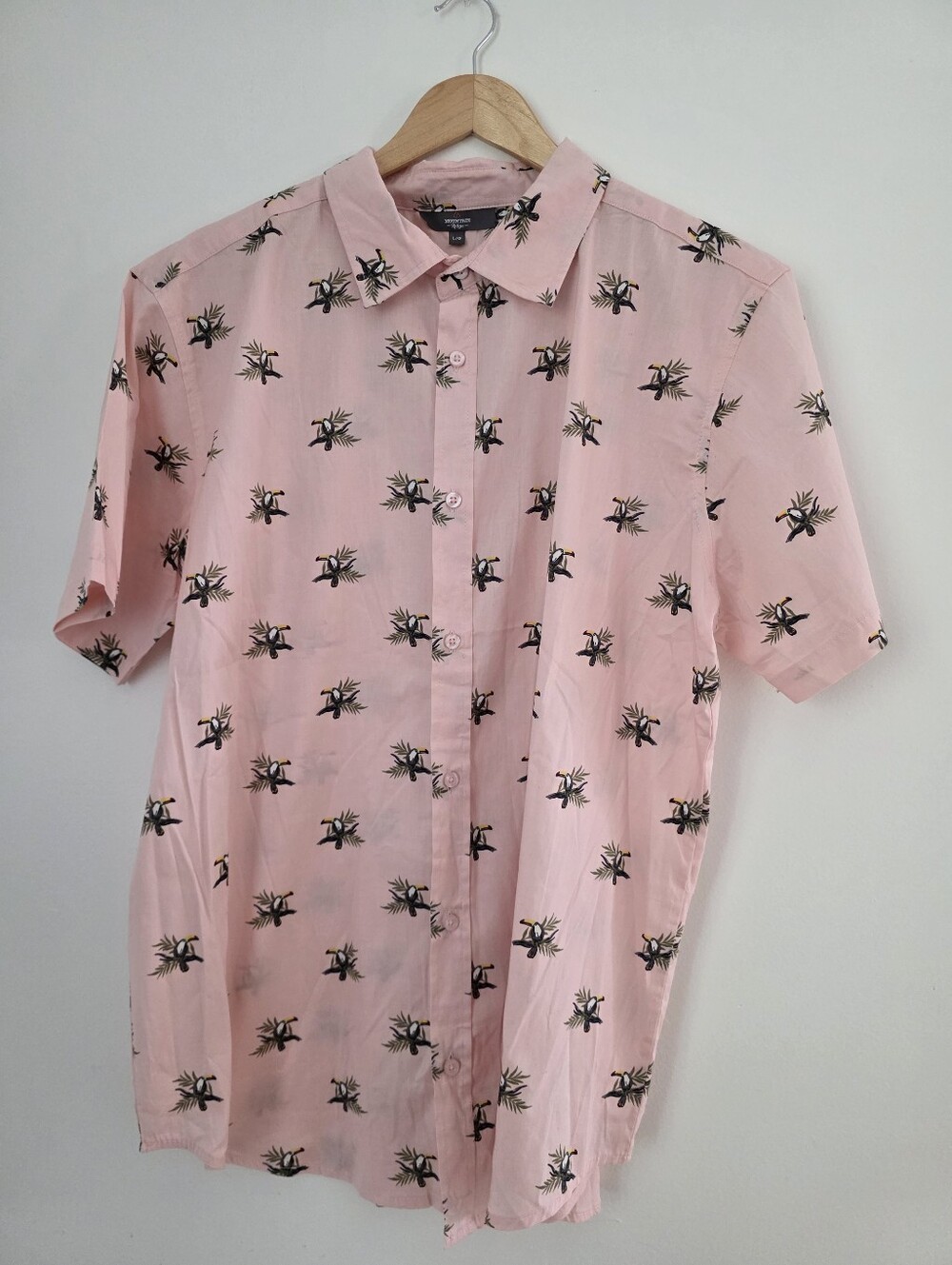 Men's Pink Short-Sleeve Button-Up Shirt